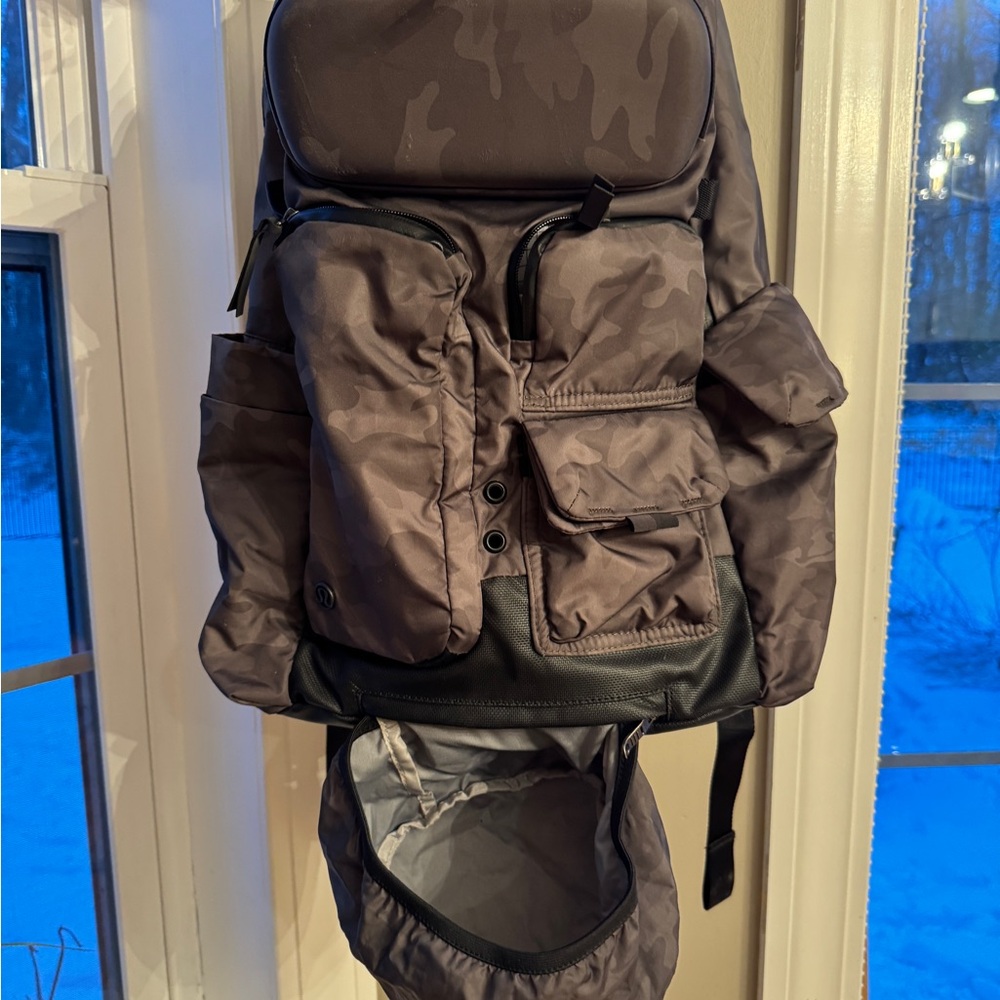 Lululemon Cruiser Cam Backpack